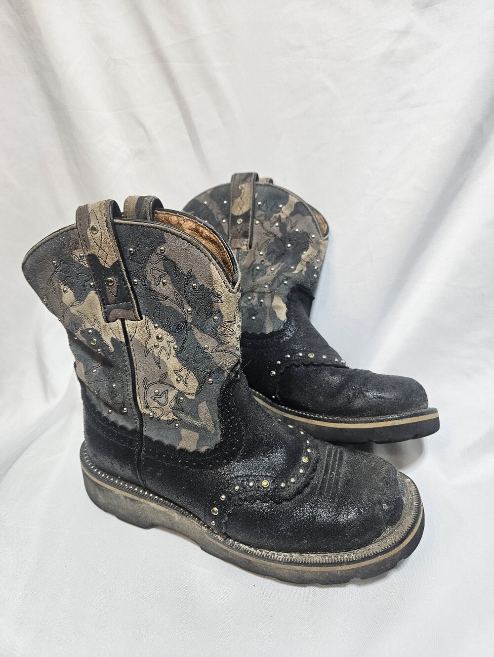 Ariat Fatbaby Cowboy Boots Women’s Size 7B Black Camo Studded Western Riding